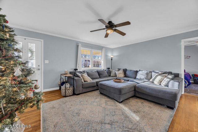 7 Maple Lane, Howell, NJ 07731