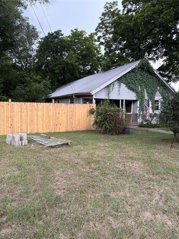 501 W Roosevelt Avenue, Whitney, TX 76692