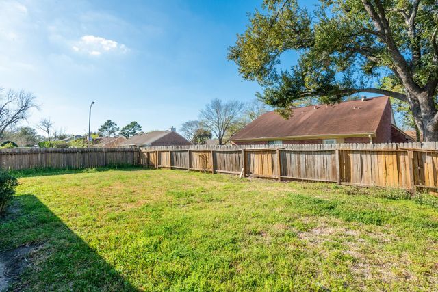 13330 Harpers Bridge Drive, Houston, TX 77041