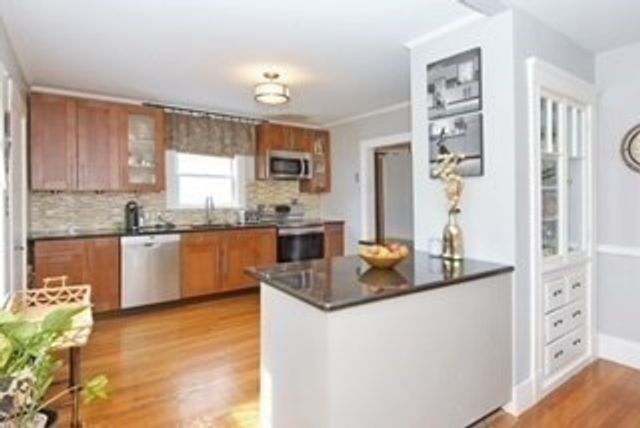 67 Fernwood Ave, Lynn, MA 01904