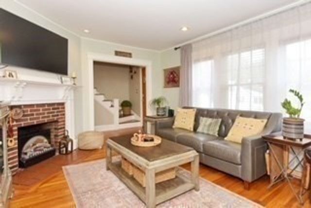 67 Fernwood Ave, Lynn, MA 01904