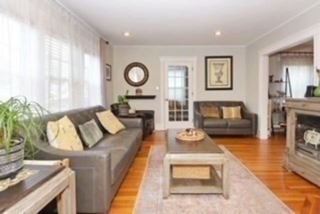 67 Fernwood Ave, Lynn, MA 01904