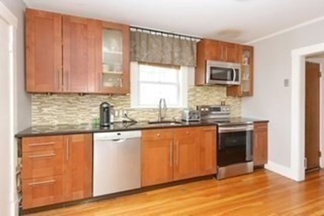 67 Fernwood Ave, Lynn, MA 01904