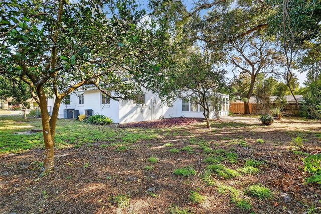 3450 LAUREL DRIVE, Mount Dora, FL 32757