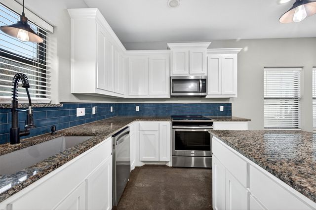 211 W Murray Street, Denison, TX 75020