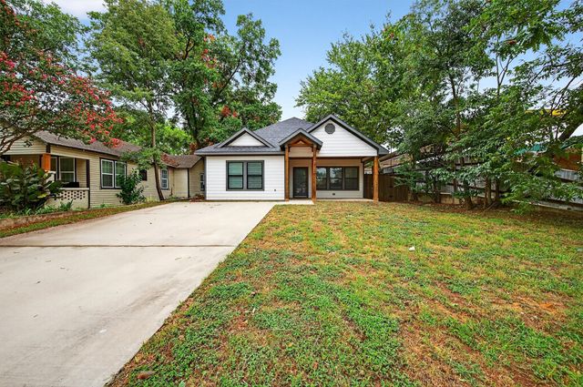 211 W Murray Street, Denison, TX 75020