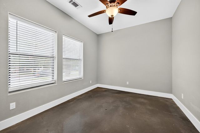 211 W Murray Street, Denison, TX 75020