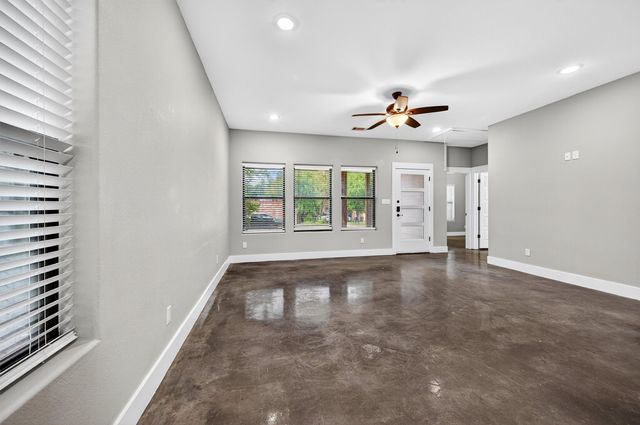 211 W Murray Street, Denison, TX 75020