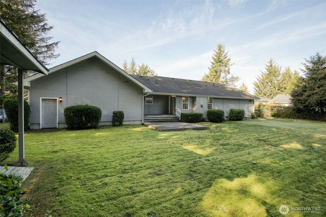 646 Woodland Loop NE, Ocean Shores, WA 98569