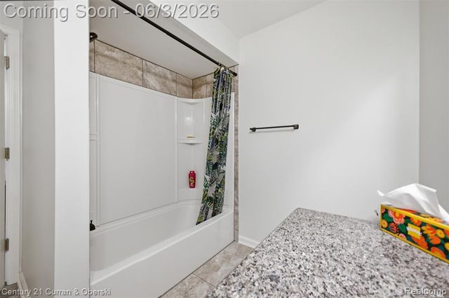 24066 Hemlock Drive, Flat Rock, MI 48134