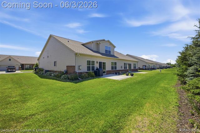 24066 Hemlock Drive, Flat Rock, MI 48134