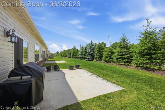 24066 Hemlock Drive, Flat Rock, MI 48134
