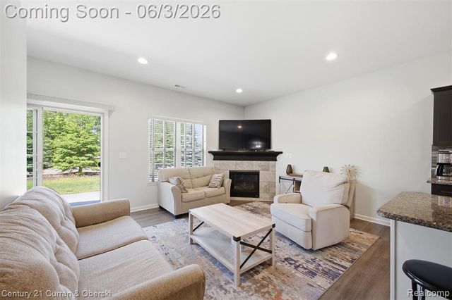 24066 Hemlock Drive, Flat Rock, MI 48134