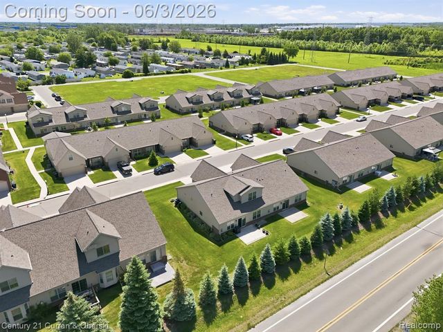 24066 Hemlock Drive, Flat Rock, MI 48134