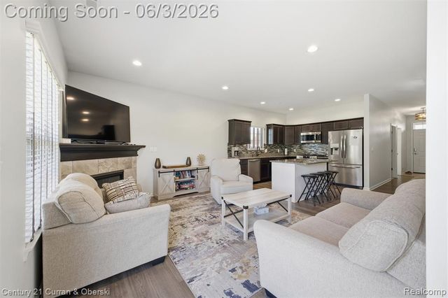 24066 Hemlock Drive, Flat Rock, MI 48134