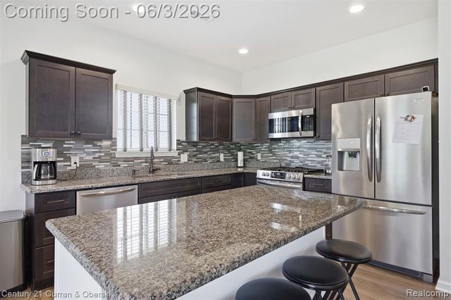 24066 Hemlock Drive, Flat Rock, MI 48134