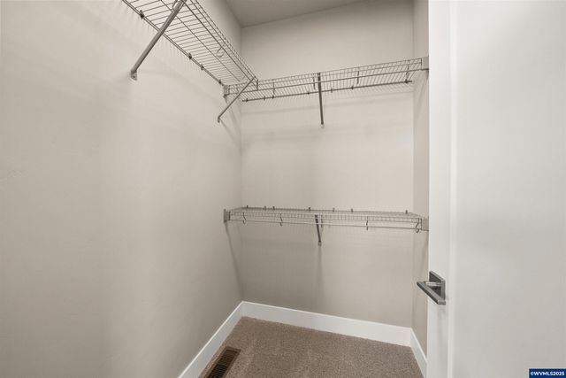 2522 NW Redwood Cir, Redmond, OR 97756