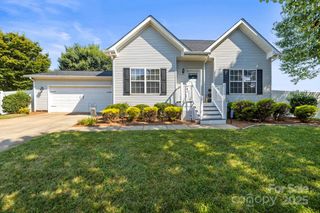 1548 Berkshire Drive, Newton, NC 28658