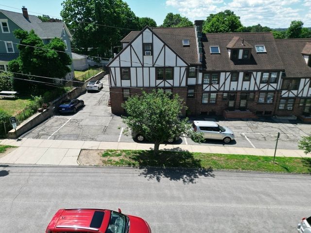 247 Washington St 11, Winchester, MA 01890