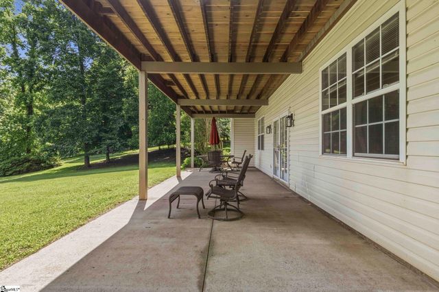 138 Yacht Drive, Laurens, SC 29360