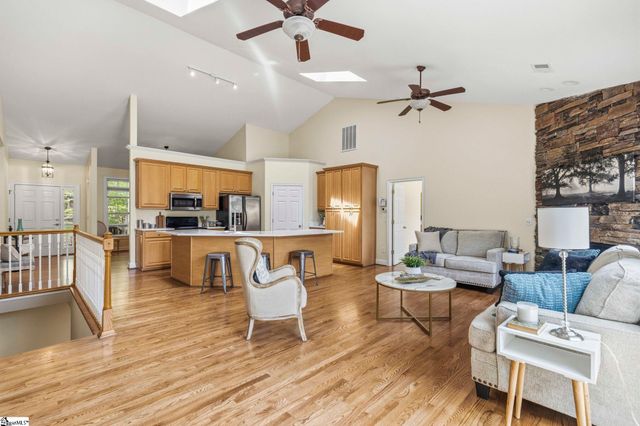 138 Yacht Drive, Laurens, SC 29360