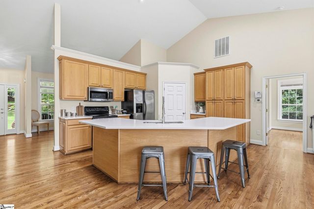 138 Yacht Drive, Laurens, SC 29360