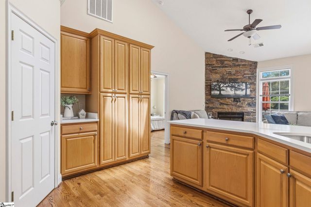 138 Yacht Drive, Laurens, SC 29360