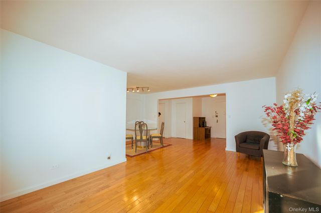 33-44 Junction Boulevard 2V, Jackson Heights, NY 11372