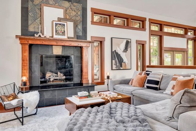 3018 Ilwaco Avenue NE, Renton, WA 98059