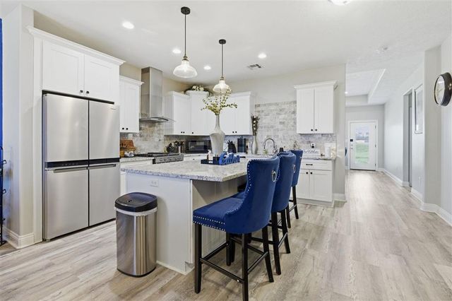 169 N White Castle, Iowa, LA 70647