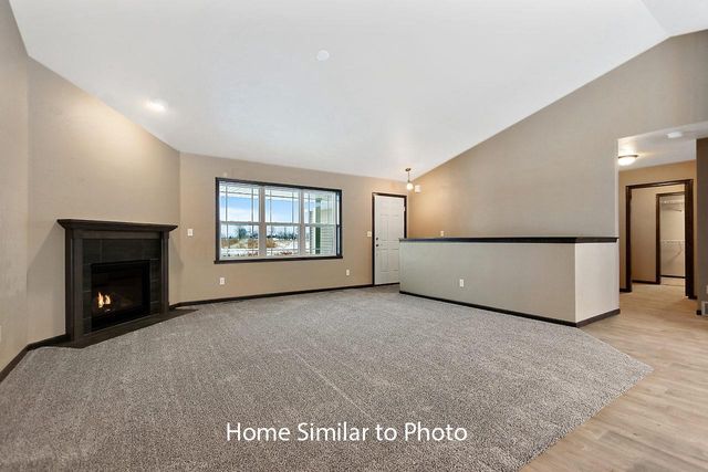 1735 BETTY JEAN LANE, Green Bay, WI 54313