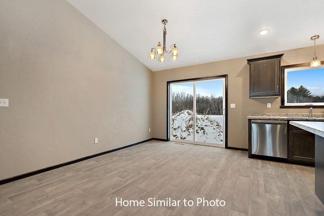 1735 BETTY JEAN LANE, Green Bay, WI 54313