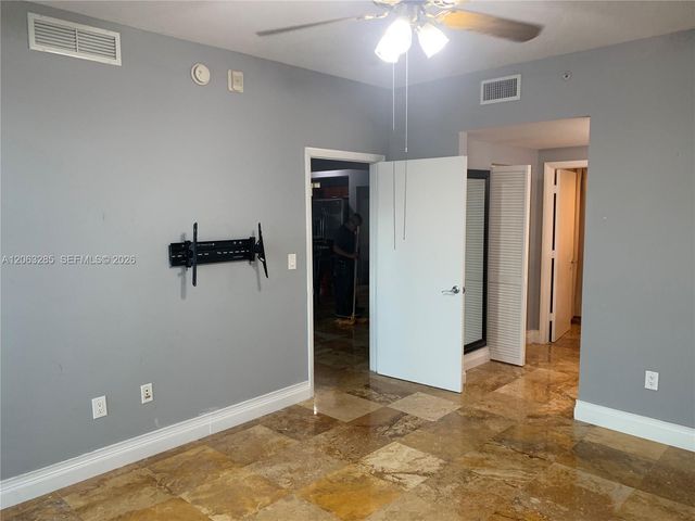 7280 SW 90th Street 504, Miami, FL 33156