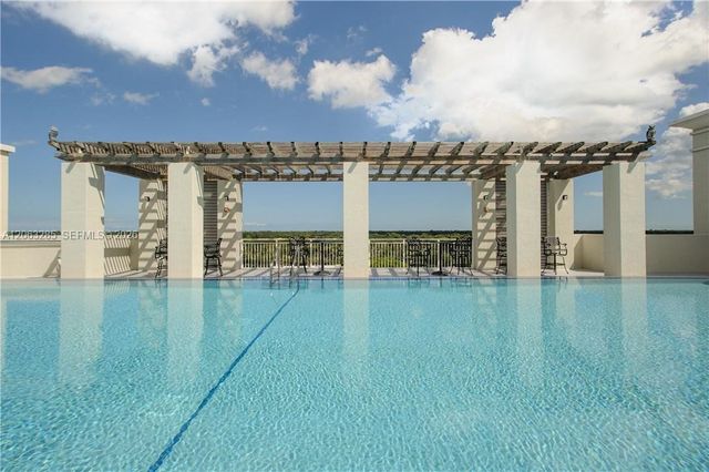 7280 SW 90th Street 504, Miami, FL 33156