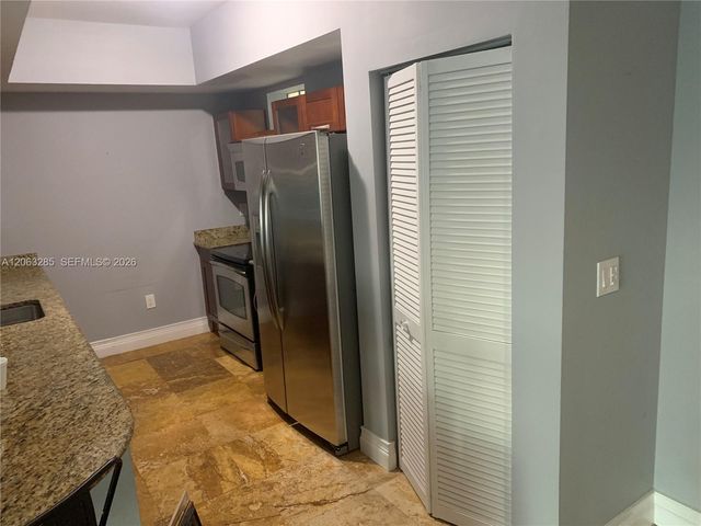 7280 SW 90th Street 504, Miami, FL 33156