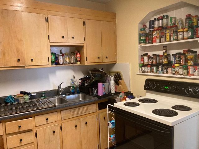 120 W 22nd Street, Riviera Beach, FL 33404