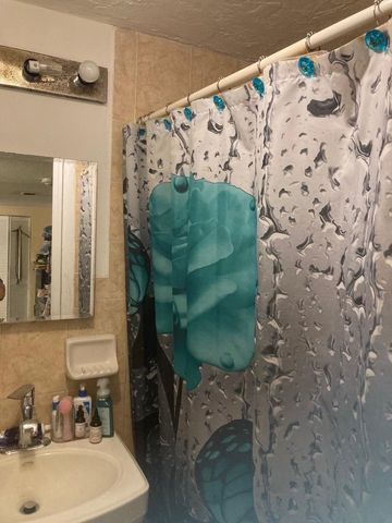 120 W 22nd Street, Riviera Beach, FL 33404