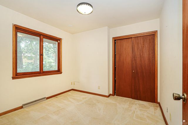 505 Oakdale Drive, Manhattan, KS 66502
