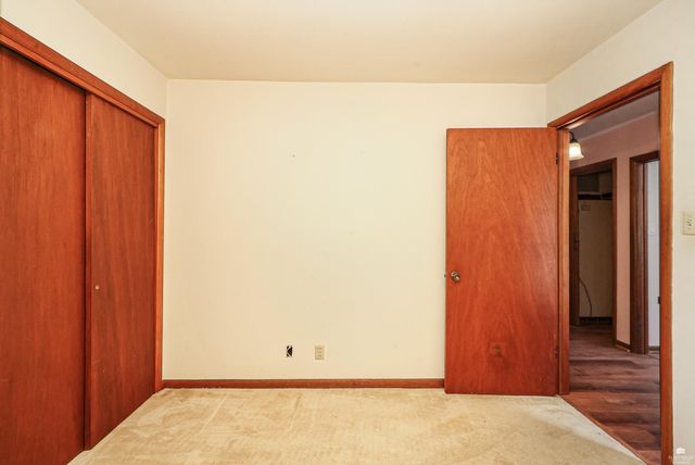505 Oakdale Drive, Manhattan, KS 66502