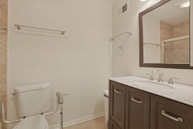 175 Lake Boulevard 302, Buffalo Grove, IL 60089