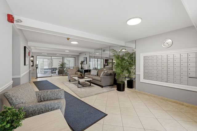 175 Lake Boulevard 302, Buffalo Grove, IL 60089