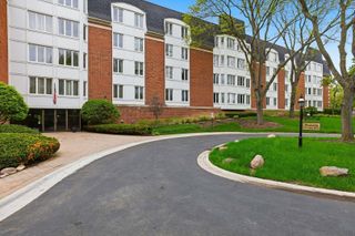 175 Lake Boulevard 302, Buffalo Grove, IL 60089