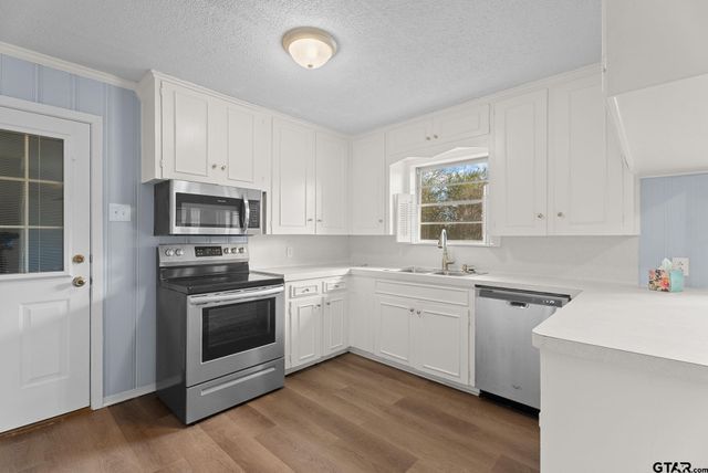 2304 Crestwood, Tyler, TX 75701