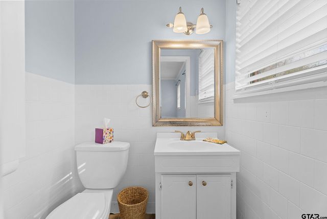 2304 Crestwood, Tyler, TX 75701