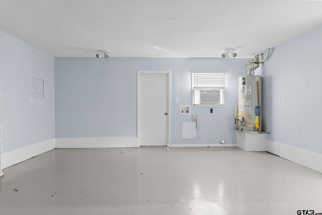 2304 Crestwood, Tyler, TX 75701