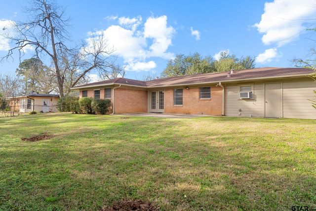 2304 Crestwood, Tyler, TX 75701