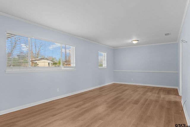 2304 Crestwood, Tyler, TX 75701