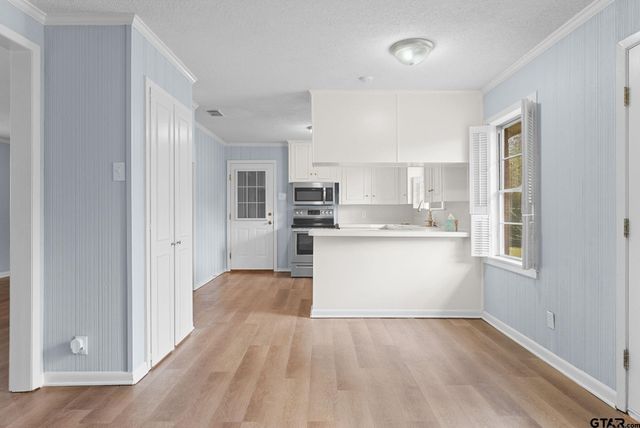 2304 Crestwood, Tyler, TX 75701