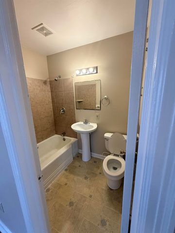 1302 E Clark St, Wichita, KS 67211