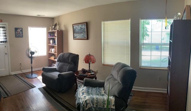 1302 E Clark St, Wichita, KS 67211